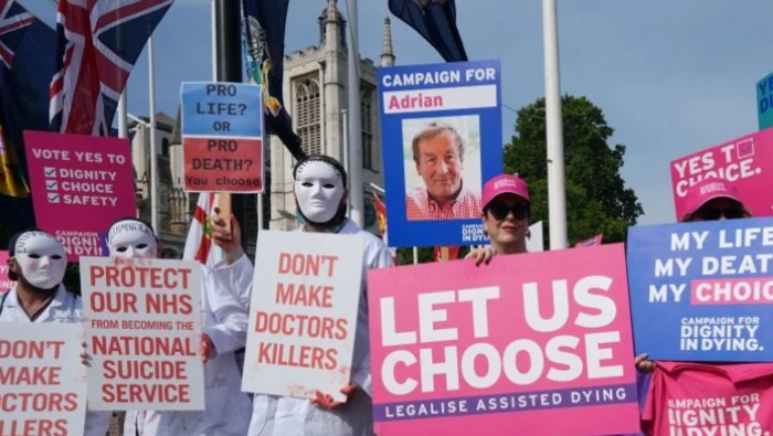 900 amendments for Assisted Dying Bill.